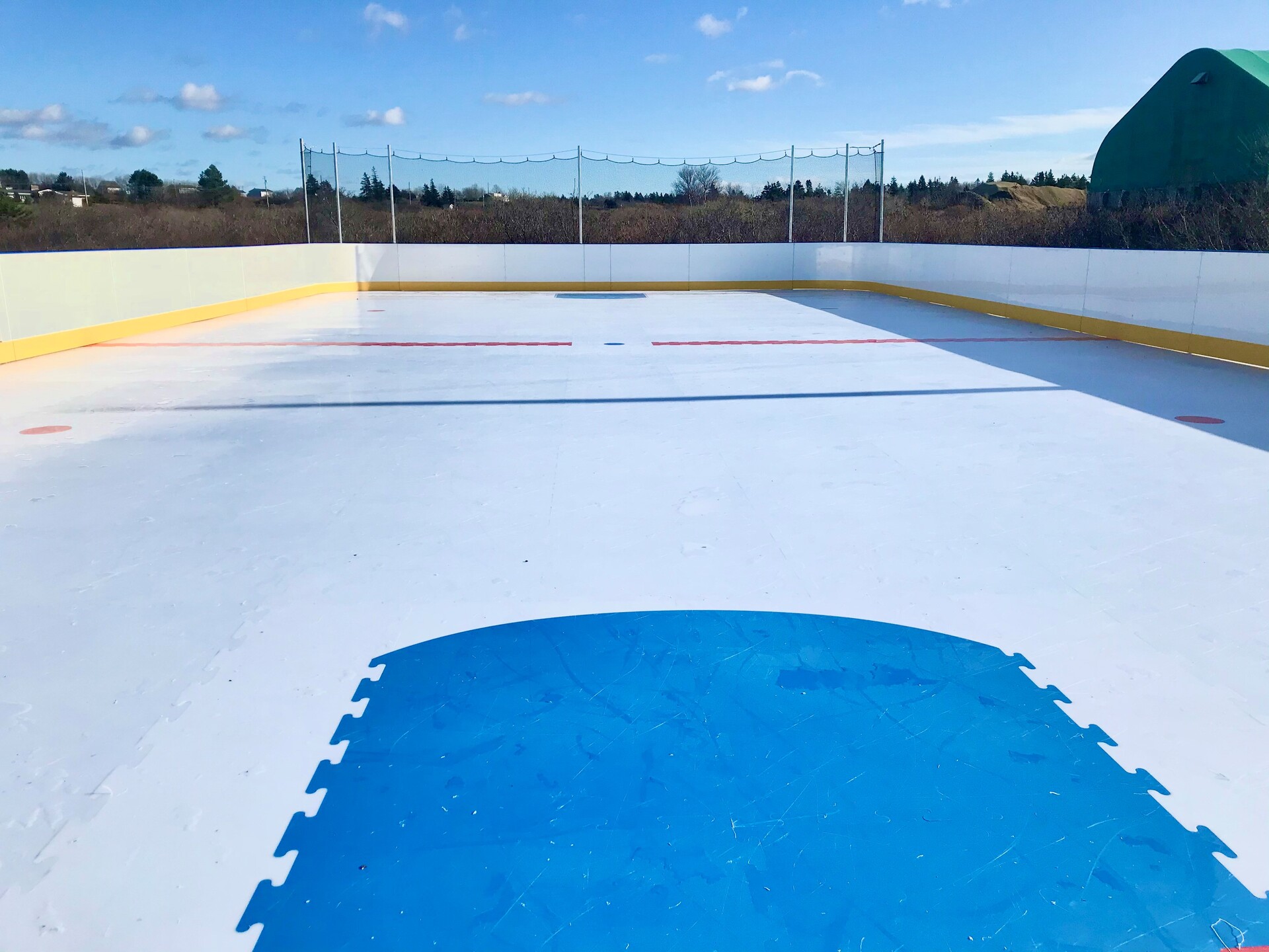 Outdoor skating rink